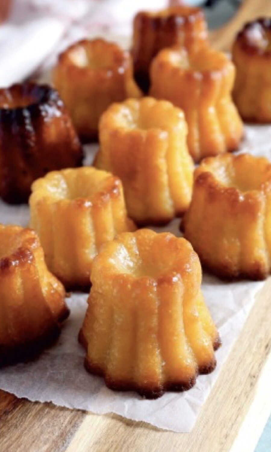 Cannelés bordelais