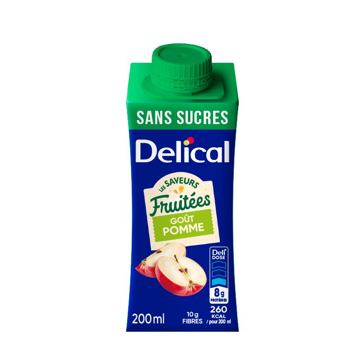 Brique de Delical Les Saveurs Fruitées saveur pomme sans sucres 200 ml. Boisson glucido-protidique avec édulcorants, emballage bleu et vert avec bouchon vert, visuel d'un verre de boisson fruitée accompagné de pommes rouges, avec indication de 8 g de protéines, 10 g de fibres et 260 kcal pour 200 ml.